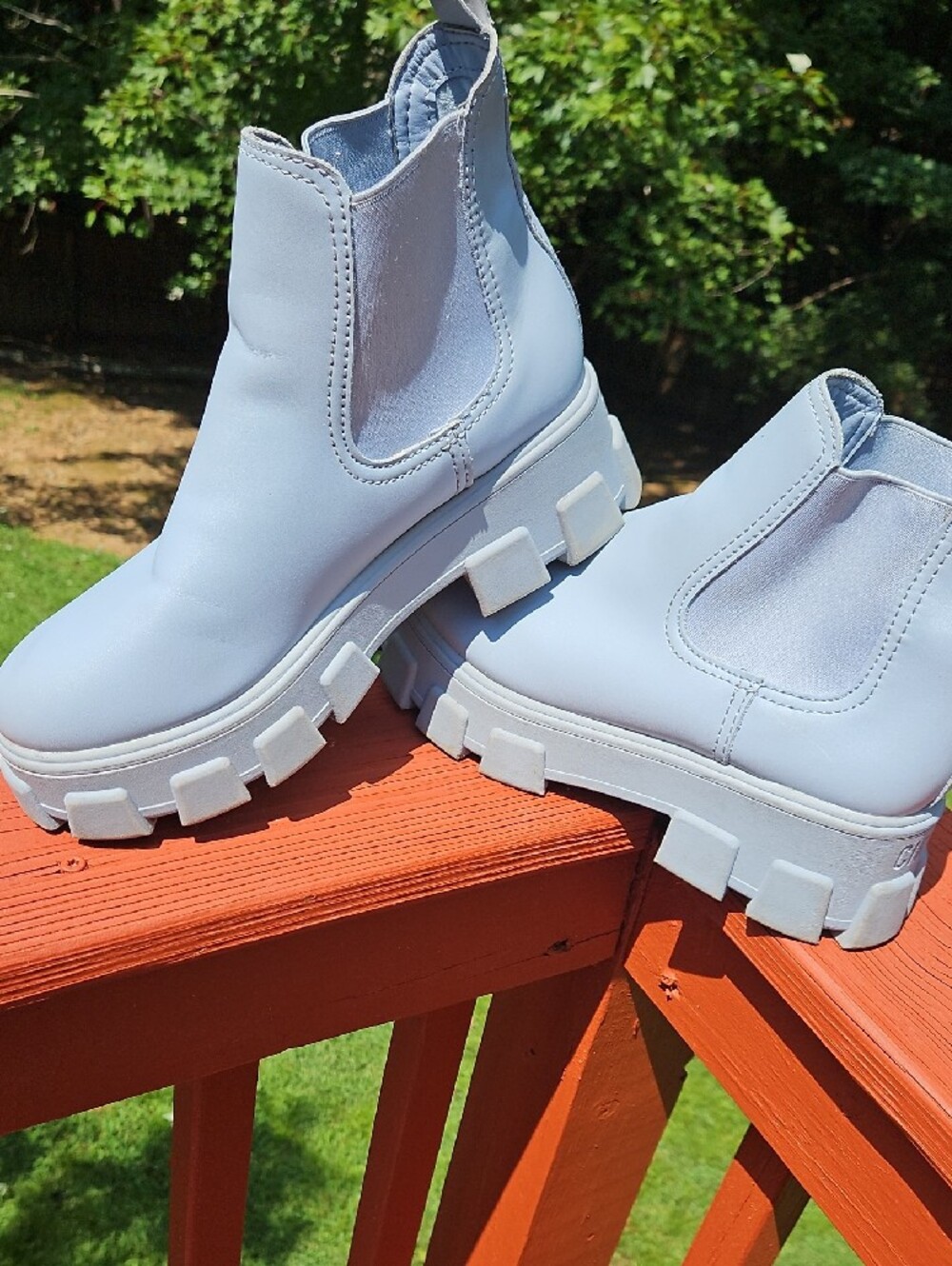 Circus by Sam Edelman Cloud Grey Chunky Platform Chelsea Boots Size 9